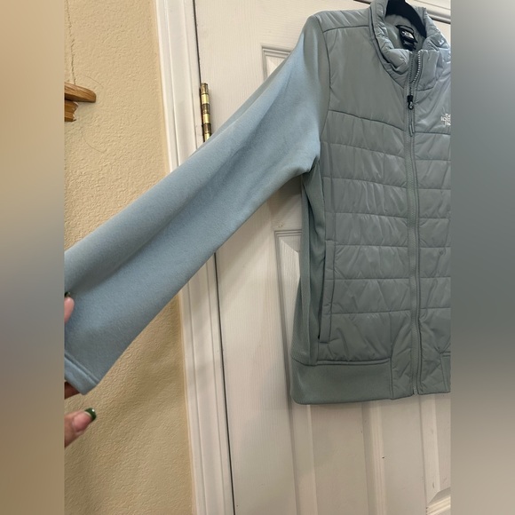 The North Face Women's Jacket - Picture 11 of 11